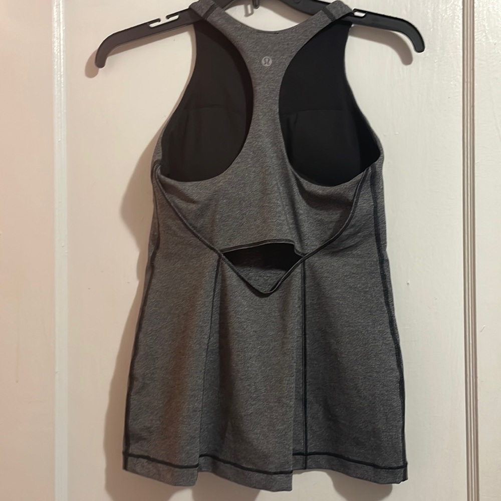 Lululemon Tank with built in bra size 6